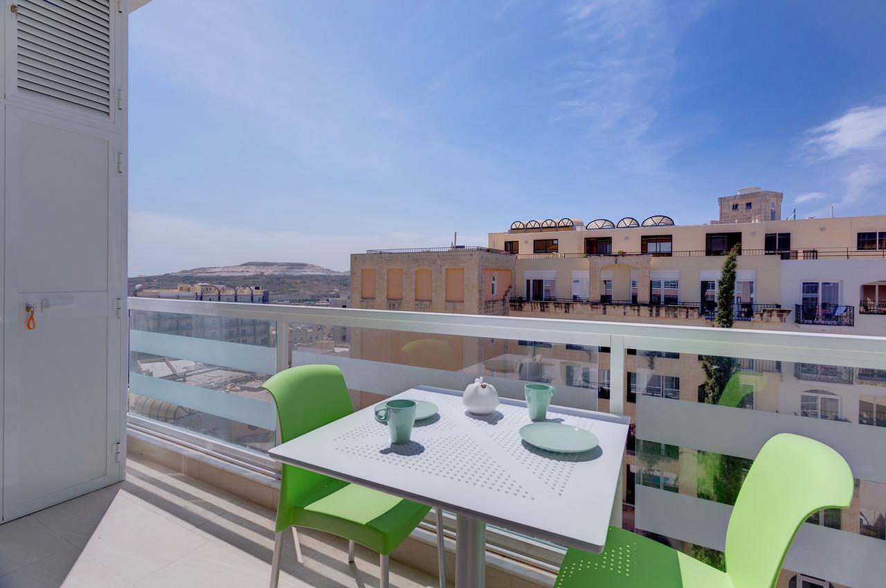 Marvelous 2 Bedroom Apartment By The Sea Qawra Esterno foto