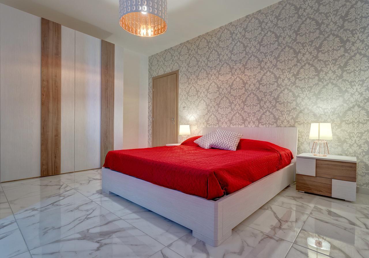 Marvelous 2 Bedroom Apartment By The Sea Qawra Esterno foto
