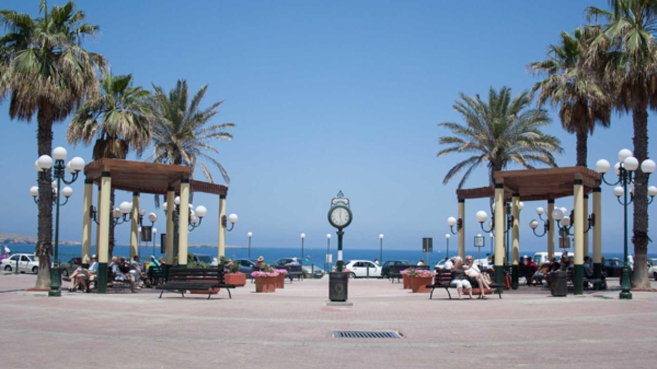 Marvelous 2 Bedroom Apartment By The Sea Qawra Esterno foto
